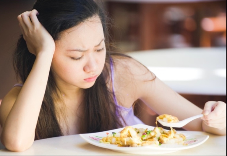 Đau dạ dày khiến người bệnh dần cảm thấy chán ăn gây suy nhược cơ thể, gầy sút