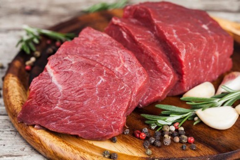 Thịt đỏ là nhóm thực phẩm có tác dụng rất tốt đối với sức khỏe sinh lý nam giới
