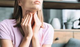 Đau họng đau tai trái là biểu hiện của nhiều bệnh lý liên quan đến đường hô hấp
