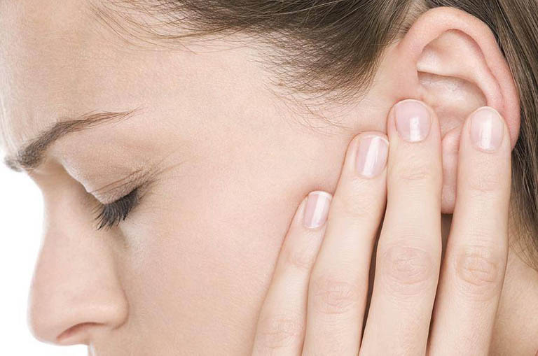 Khi không được điều trị kịp thời bệnh có thể gây điêc tai và nhiều biến chứng khác
