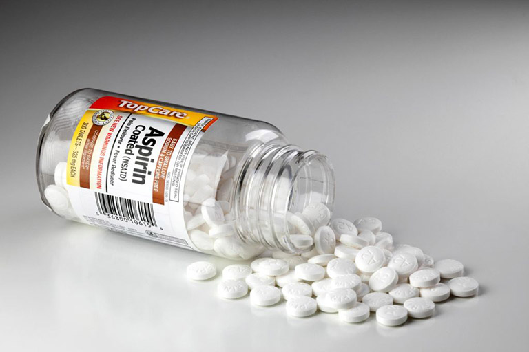 Aspirin trị viêm nang lông hiệu quả