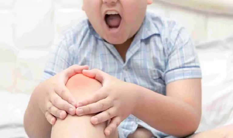 Nếu hiện tượng tê tay chân do các nguyên nhân bệnh lý có thể gây nguy hiểm cho trẻ