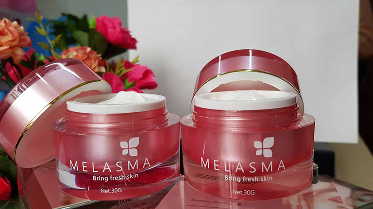 Bên trong kem Melasma chứa tinh dầu hạt nho giúp cung cấp độ ẩm và mang đến độ đàn hồi tốt cho làn da