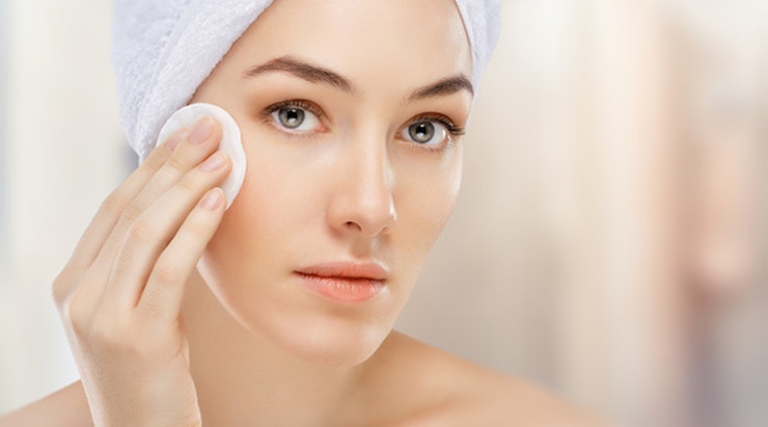 Chú ý trong khâu vệ sinh da mặt để hỗ trợ điều trị và phòng ngừa mụn thâm đỏ hình thành