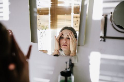 TOP 9 thuốc trị tàn nhang tốt nhất (viên uống + bôi ngoài)