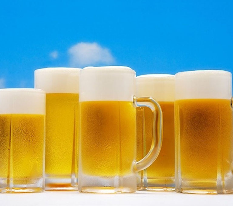 Bia, rượu hay thuốc là đều khiến bệnh nghiêm trọng hơn