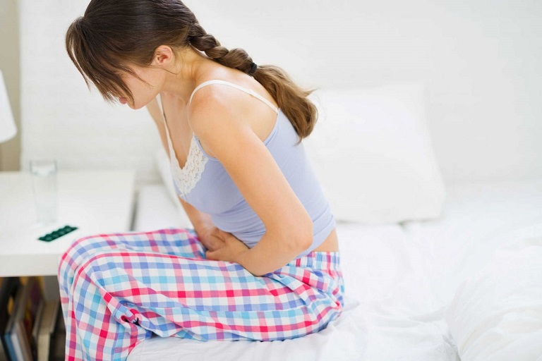 Bệnh nhân thường bị đau nhói vùng bụng dưới