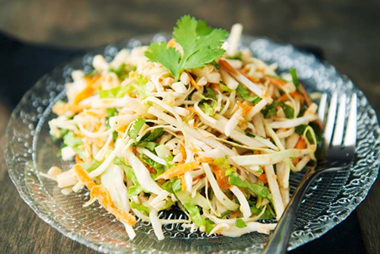 Salad củ sắn bổ sung nhiều loai vitamin và khoáng chất thiết yếu cho cơ thể