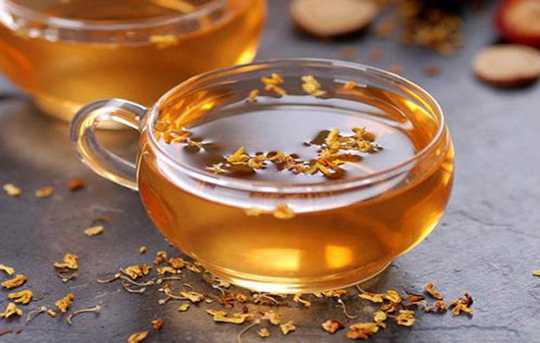 Uống trà thảo dược giúp làm dịu đi các cơn đau tại dạ dày