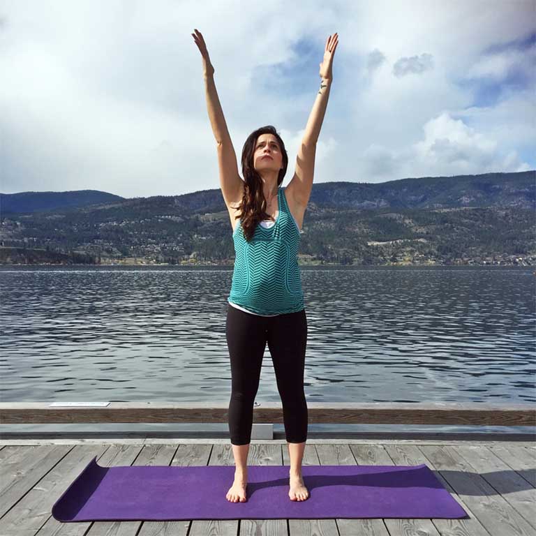 Bài tập yoga chữa xuất tinh sớm tư thế ngọn núi