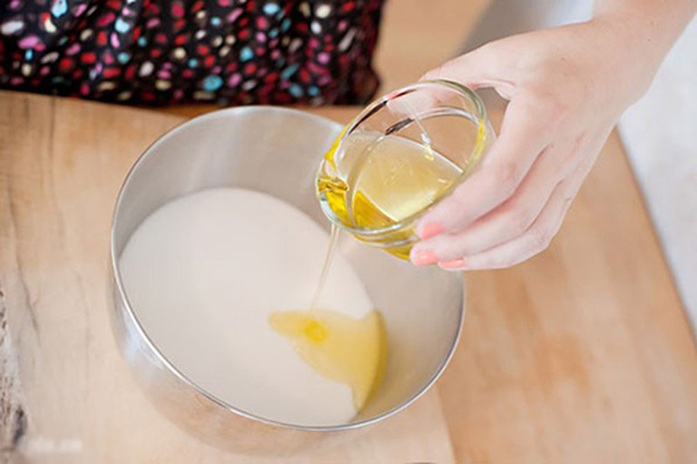 cách dùng sữa chua trị tàn nhang